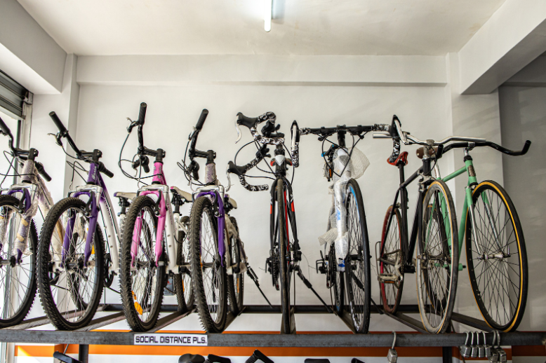 широкий ассортимент велотоваров