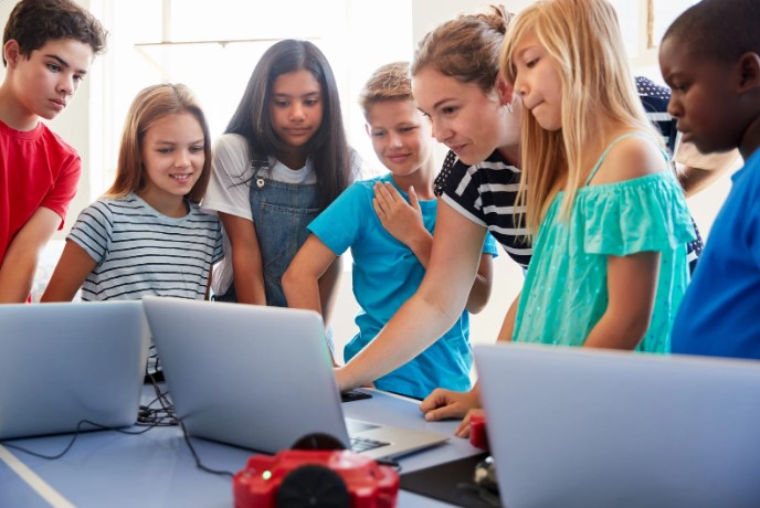 розвиваючі заняття чотирирічок