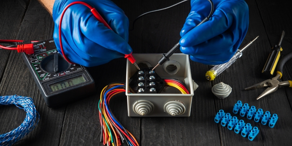 Паяльна станція для чайників: з чого почати і на що звернути увагу