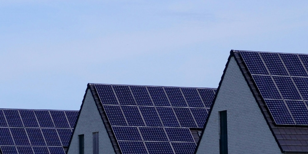 ТОП-10 продавців сонячних батарей у Львові з наявністю на складі